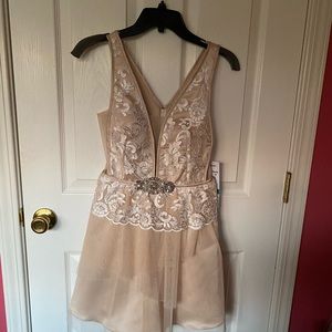 Sz 5 juniors DEAR MOON formal mini dress! Cream& taupe NWT!